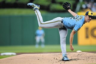 ダルビッシュ有、勝ち投手の権利を得て降板、勝利すれば日米通算203勝
