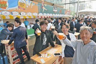 クラフトビール「最高」　福井で祭典　国内外の「たる生」２４種