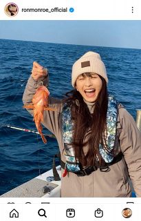 ”中国のガッキー”ロン・モンロウ、北九州沖で爆釣！「釣りガールだね」「太公望」フォロワー称賛