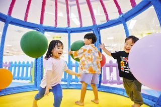 “1日楽しみ放題”子どもの遊び場　19日、イオンタウン津城山に開業