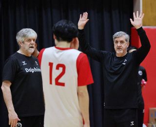 ショーン・デニス監督（複数枚）　バイウィーク練習②