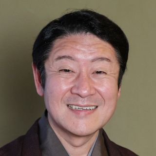 『VIVANT』高田役・市川笑三郎、「全身黄緑」コーデの私服姿にネット衝撃！ ”別班奪還祝い”写真に「素敵で可愛い服」「みどり師匠」
