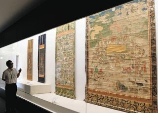 貴重な仏画や仏典がずらり　津市・石水博物館で西来寺の宝物など展示