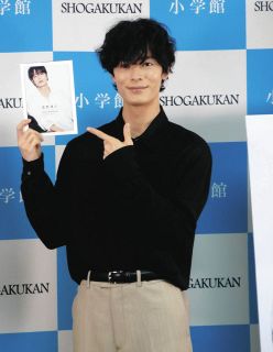 仲野太賀、旅本コラボアイテム発売でモデルに忽那汐里「最高に 仲野太賀、旅本コラボアイテム発売でモデルに忽那汐里「最高に