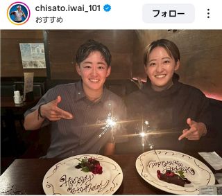 ◇菅野智之、巨人・長野久義の引退セレモニーに登場し花束【写真複数