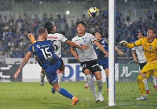 サッカー日本代表☆ 公式　激レア早いも勝ち 鮮烈ミドルで決勝弾! MF松木玖生「勝てることを証明できた」(15