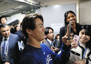 â—†å¤§è°·ç¿”å¹³ã‚’ã‚¹ãƒžãƒ›ã§æ’®å½±ã™ã‚‹ã€å±±æœ¬ç”±ä¼¸ã€å†™çœŸã€‘