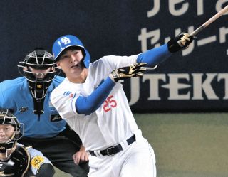 NPBバット　尾田剛樹　サムバット中日選手 中日・尾田剛樹、試合を決定づける走者一掃三塁打 落合2軍監督