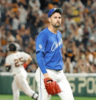 福留孝介外野手、今季限りで引退