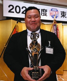 井端弘和コーチ？支給品野球スパイク 新品 井端弘和さんの長男・巧くんが「2番二塁」12チームでただ1人5年生で