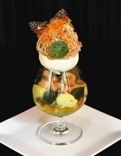 【生誕130年 武井武雄展】作品から着想の豪華パフェ　石川県立美術館のケーキ店