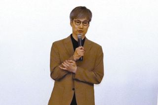 映画「能登デモクラシー」五百旗頭幸男監督が長野相生座・ロキシーで舞台あいさつ