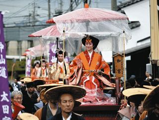 「姫道中」荘厳華麗　美濃加茂で「おん祭MINOKAMO　太田宿中山道まつり」