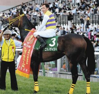 コントレイル直線抜け出しダービー制覇！史上7頭目の無敗2冠、父