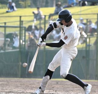 星翔が初の4強 6戦連続の2桁安打で逆転「子どもたちに高校野球を