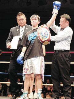 アマ世界選手権『金』坪井智也、圧巻の2回TKOプロデビュー 高速連打と