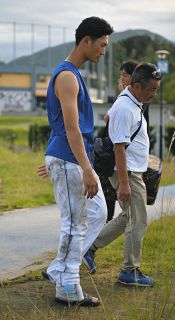 専用　中日ドラゴンズ　ホームユニフォーム　松坂大輔選手　背番号18 松坂大輔の背番号「18」を引き継いだ中日・梅津、寂しさと決意