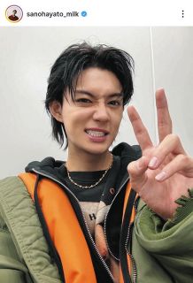 ◇浅野忠信、『加工しすぎ』全身ショット【写真】：中日スポーツ・東京