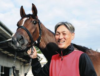 【競馬人探訪記】恩師の「忘れ形見」を秋華賞に送り出した高木大輔調教助手　亡き田村康仁調教師と二人三脚で歩んだ28年間の調教助手人生