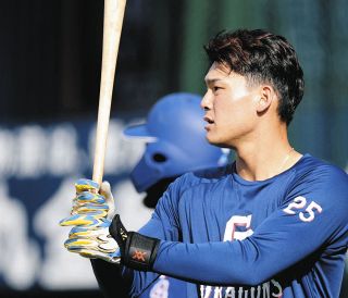 鵜飼航丞、プロ1号の原点にあった本塁打王との出会い そして若武者は