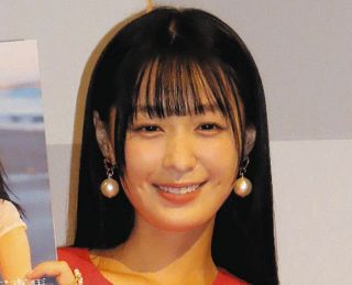 「国民の約10人に1人は見てる！」グラビア界の“大型ルーキー”髙野真央、1000万再生“女豹”ポーズ、ファン大絶賛「サムネやばすぎ」「史上最強に可愛すぎる」