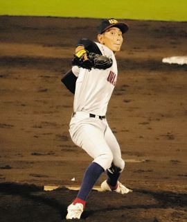 浦和実、初の甲子園に前進　変則左腕・石戸が完封、辻川正彦監督も快投たたえる【秋季高校野球関東大会】