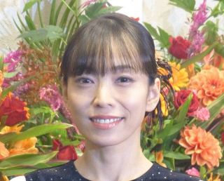 伝説のキャバ嬢”エンリケが35歳誕生日で『1008本の薔薇』『オリシャン