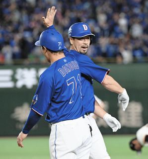 中日】細川成也、来季背番号「55」に 人生を変えた現役ドラフトから1年