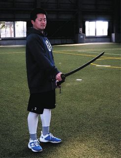 巨人】高橋礼が600万円減の3700万円でサイン、オフは“アンダースロー