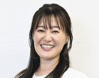 「横からすごいです」竹中知華アナ、壁寄りかかり「珍しいアングル！」「たまんねー」「とってもいい」
