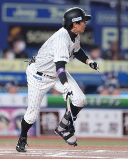 ロッテ・藤岡裕大、右肩痛で登録抹消 吉井監督「バットスイングのとき