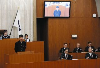 マンホールふたで「落ちない」お守り、知立市「子ども議会」の提案を形に