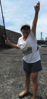 猛暑のなか、伊豆市の土肥港へ　おいしいタカベほかメジナが好釣