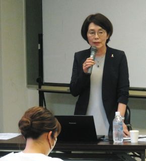 女児暴行死「事件向き合って」　第三者委メンバーが児相担当者らに桑名で講演