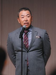 中日・井上監督「親会社が新聞社…あしたの1面は俺が取るくらいの気持ちで」球団納会で選手に競争うながす