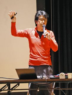 夏山の移動、雲の変化に注意を　山小屋支配人の気象予報士・粟沢さん、三重県津市で講演会