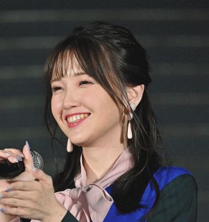 人気声優・鬼頭明里、中国・広州『美ワキ』ドレスショットに反響 「めためたきれいーっ」「鬼滅再放送みてます」