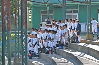 練習がしたかったはずの球児、学校を守るために軍事教練　中京大中京高のバックネット骨組み