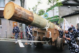 御神木祭へお木曳を予行練習　上松でひのきの里の夏まつり