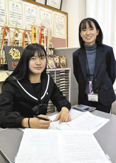 中津商高簿記部が快進撃　同校初の税理士2科目合格、2年連続簿記1級2人合格