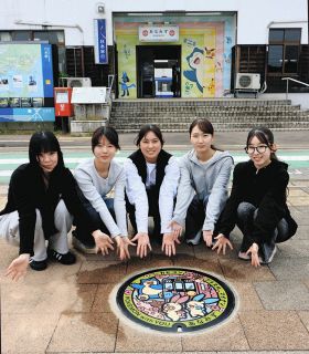 九谷焼　吸坂窯　海部公子　色絵雪景色之角皿 師とともに 色絵磁器に情熱 追悼・海部公子さん：北陸中日新聞Web