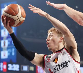齋藤拓実 （名古屋Dー横浜BC②／第12節）：中日スポーツ・東京中