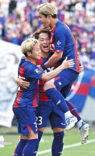FC東京が鹿島破りJ通算300勝を達成 渡辺が今季初ゴールでプロ入り初の1試合複数弾