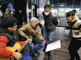 忘れないようにみんなで歌うよ　一宮「音の輪会」、毎月11日にライブや配信