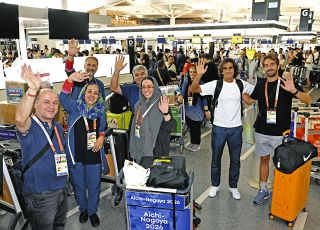 アジア大会閉幕から一夜明け　中部空港で選手ら帰国ラッシュ