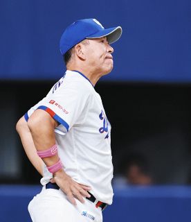 中日・岡田俊哉、新グラブには3桁背番号入れず「すぐ21番を付ける