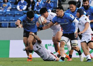 埼玉がリーグ発足から4季連続のプレーオフ進出　フッカー坂手淳史の通算100試合出場飾る快勝【ラグビーリーグワン】