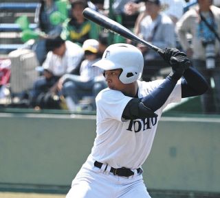 暑さ対策で帽子とアンダーシャツも白にした広陵、エース高尾 暑さ対策で帽子とアンダーシャツも白にした広陵、エース高尾