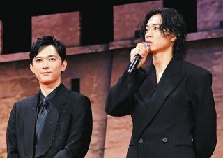飯島直子、幼少期は親せきと同居していた 集合ショット添え「今日は
