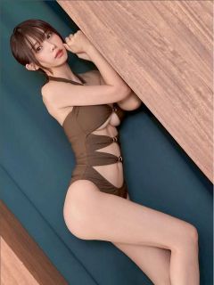 ◆えなこ、タワワ…変形水着ショット【写真】